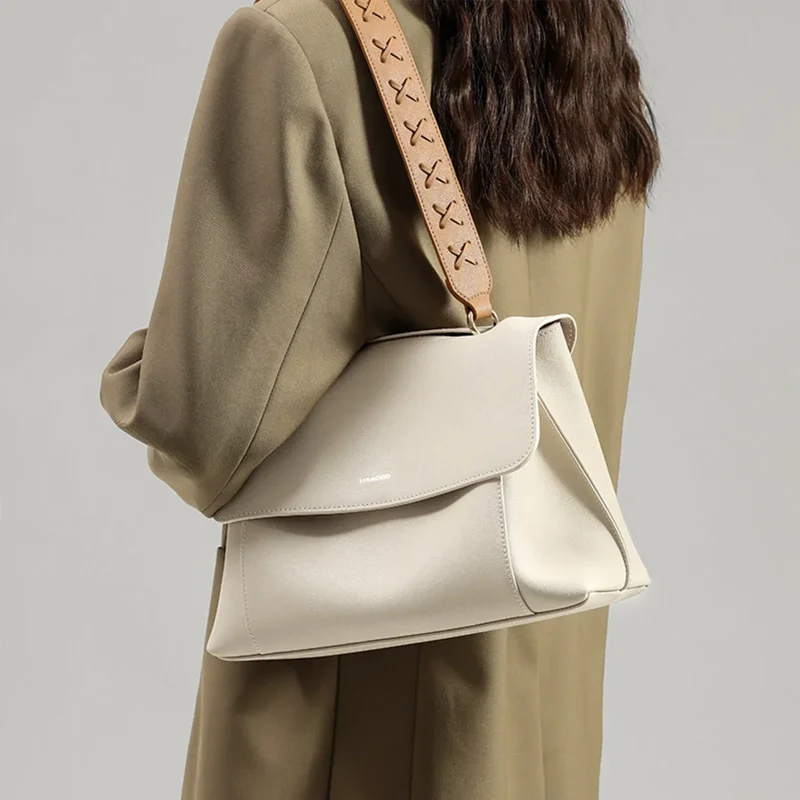 Eco Genuine Leather With Craftsmanship Adjustable Strap bag - Image 2