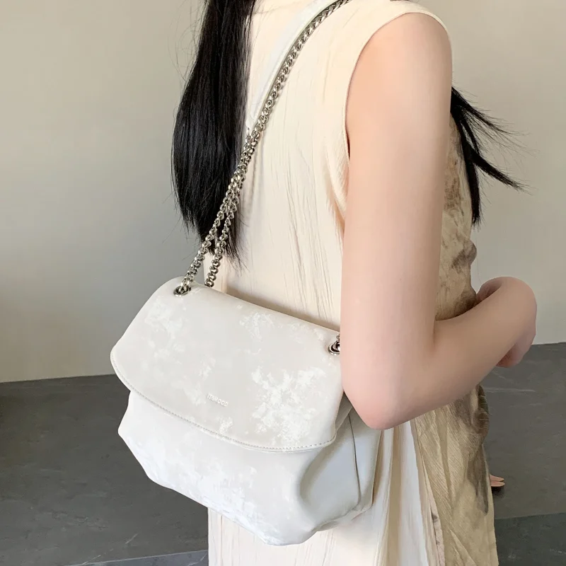 Luxury Large Capacity Crossbody Chain Shoulder Bag - Image 2