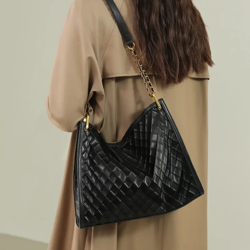 Spacious Quilted Chain Strap Handbag - Image 2