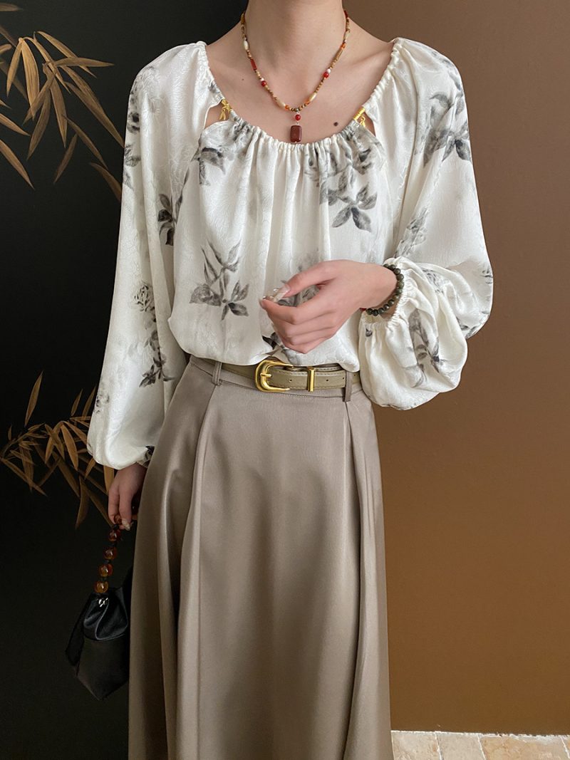 French High Waist Front Piece Stand Cut A-line Skirt: Belted for Early Spring - Image 6