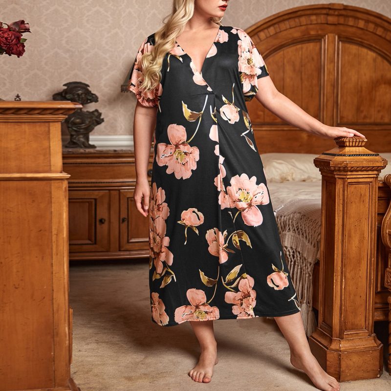 Plus Size Short Sleeve V-Neck Dress in Artificial Cotton Print