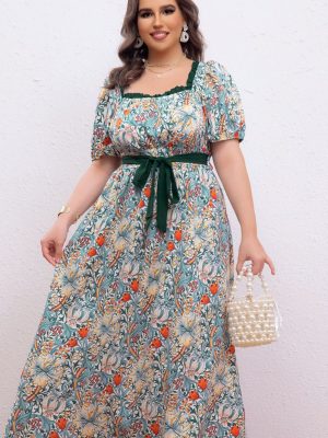 Curvy Chic: Plus Size Color Matching Dress for Women