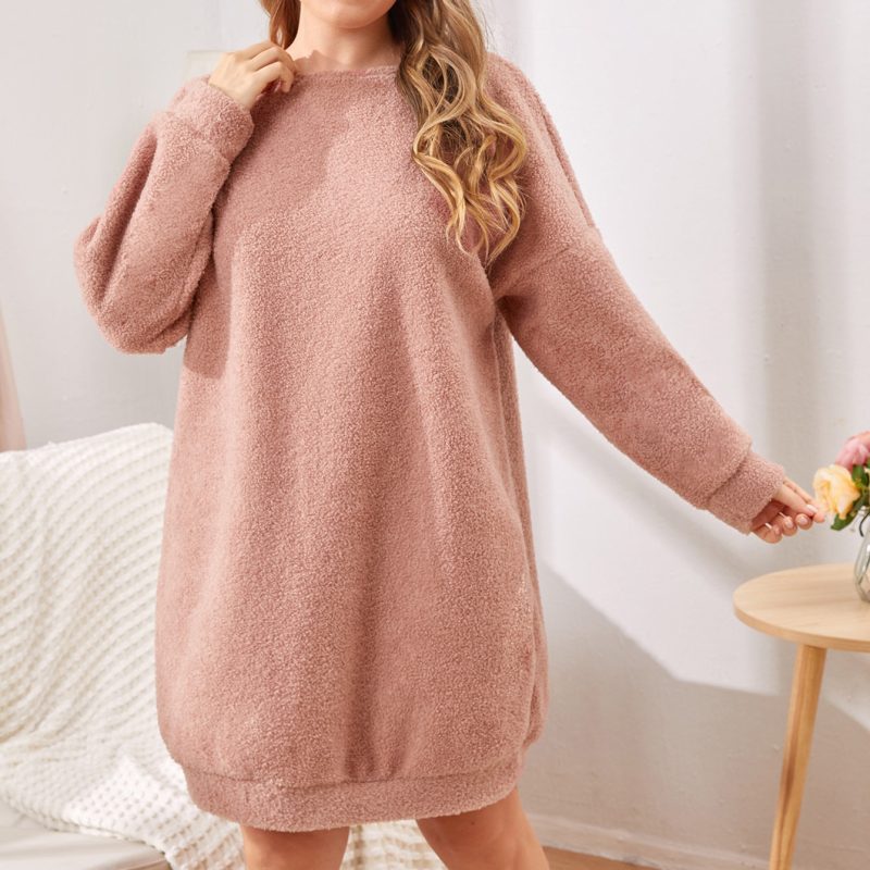 Cozy Plus Size Nightdress: Knitted Compound Cloth for Extra Warmth and Comfort