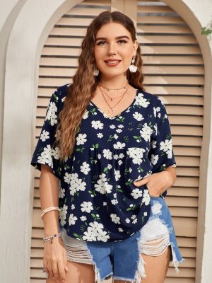 Plus Size Women’s Tops: Fashionable and Comfortable