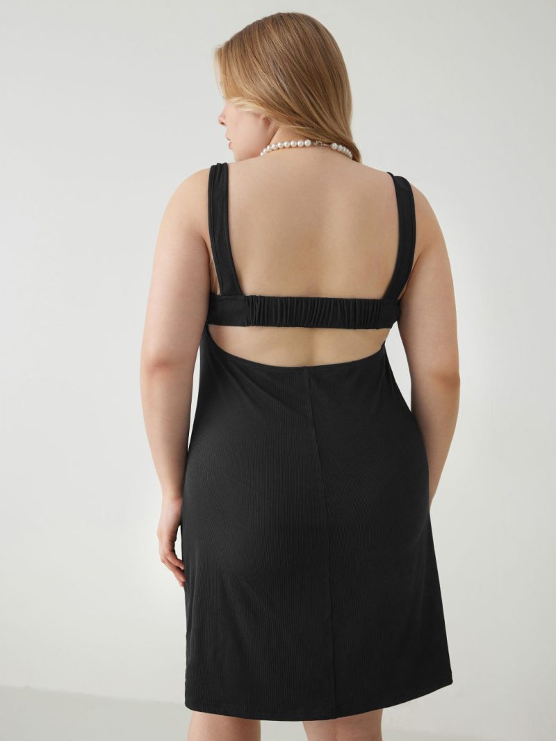 Plus Size Solid Color Backless Spaghetti Straps Dress: Tight and Sexy for Women's Wear - Image 3