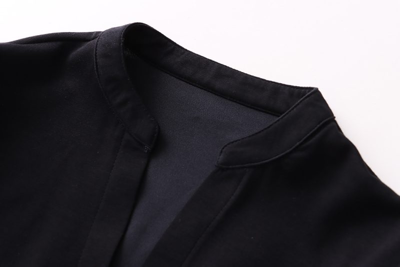 Summer Chic: Fashionable Small V-Neck T-Shirt with Three-Dimensional Cut and Shoulder Pad Design - Image 5