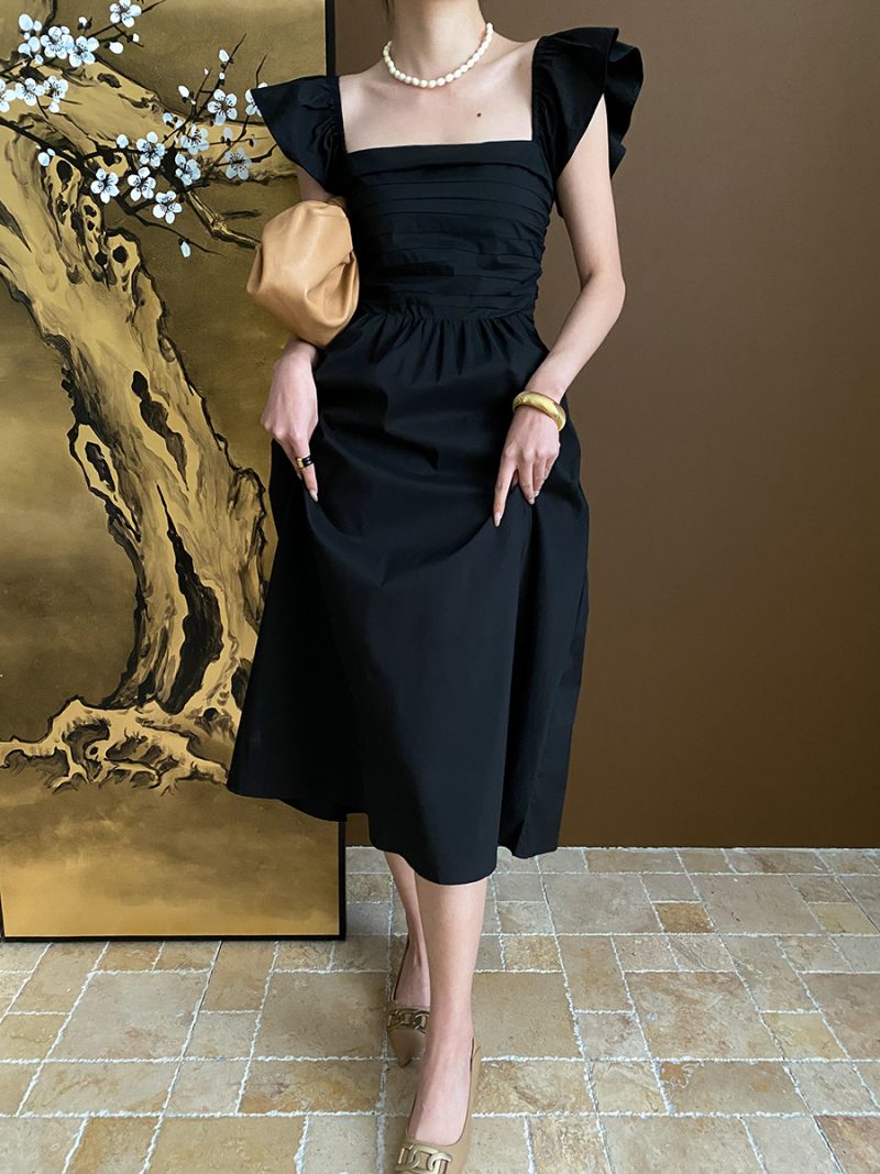 French Elegant Flying Sleeve Square Collar Slimming Dress for Early Spring - Image 3