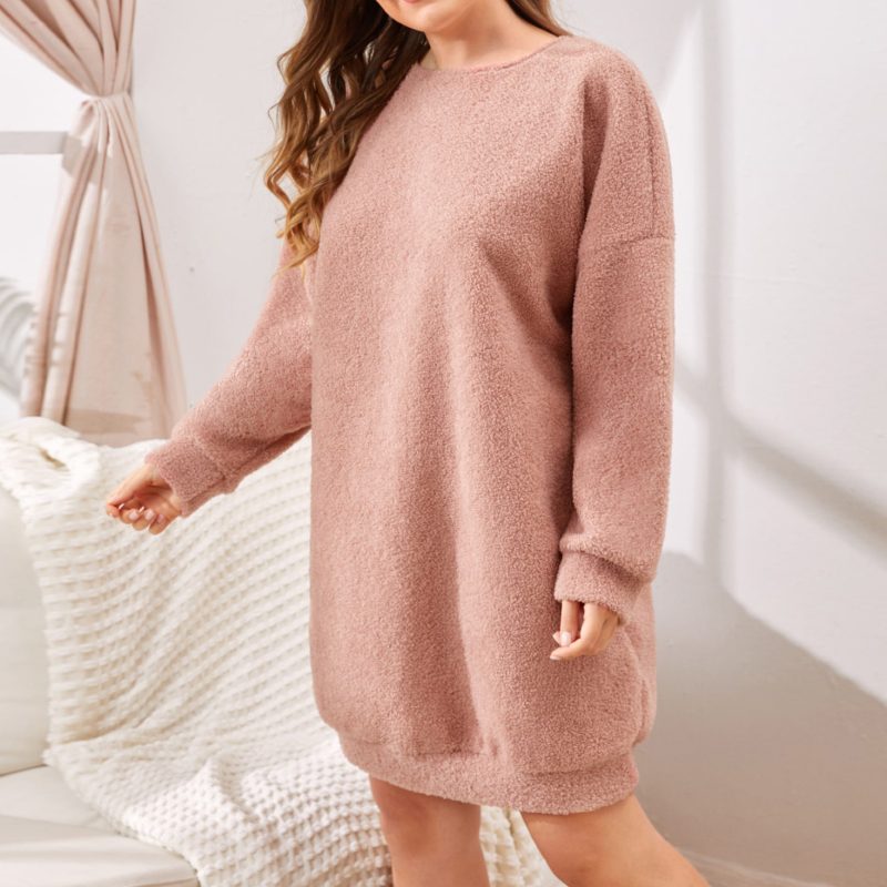 Cozy Plus Size Nightdress: Knitted Compound Cloth for Extra Warmth and Comfort - Image 2