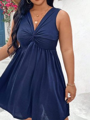 Plus Size Pleated Slimming Dress: Fashionable