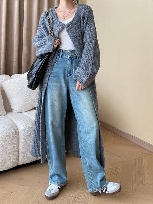 Cozy Elegance: Advanced Idle Early Autumn Rabbit Sheep Hair Combination Thick Knitted Cardigan for a Stylish Baggy Coat Look