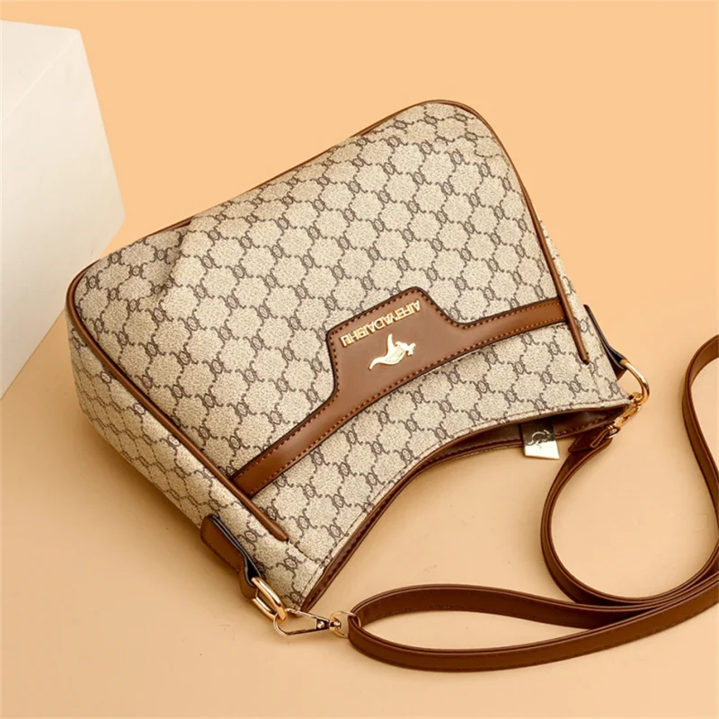 Premium Quality Ethical Leather Bags: Chic & Durable - Image 10