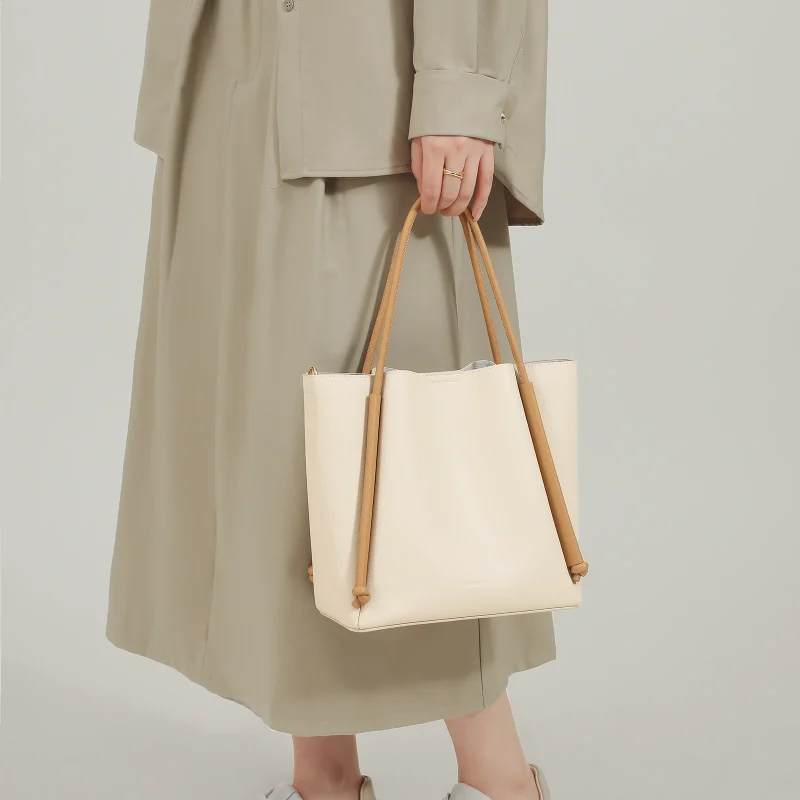 Large Capacity Leather Tote Bag - Image 7