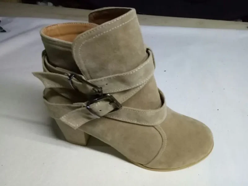 Eco Cute Chunky Heel Chelsea Short Boot - Image 4