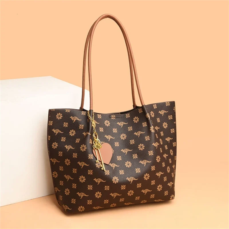 Luxury Stylish Eco Bags: Chic & Spacious - Image 10
