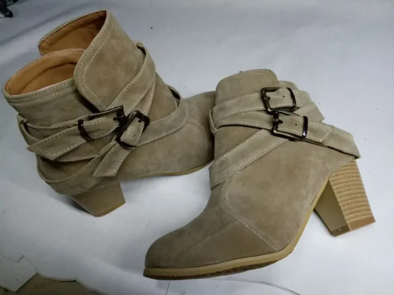 Eco Cute Chunky Heel Chelsea Short Boot - Image 5