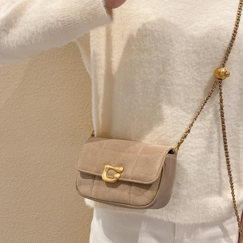Stylish Chain Crossbody Retro Suede Shoulder Bag - Image 8