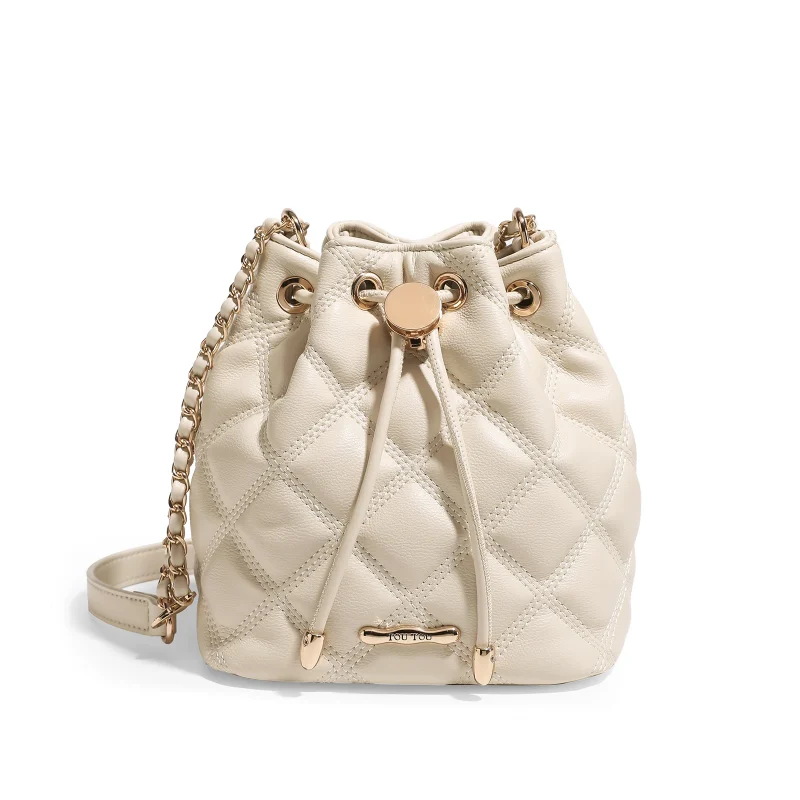 Classic Lingge Chain Shoulder Bag