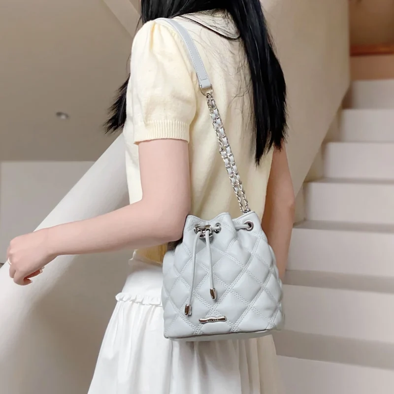 Classic Lingge Chain Shoulder Bag - Image 2