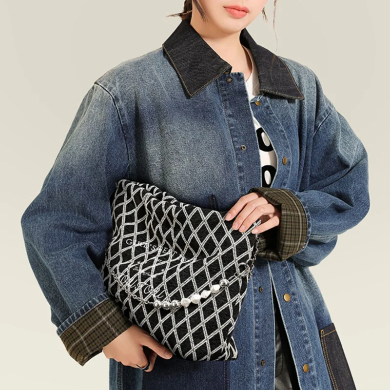 Large Capacity Retro Chain Decoration Bucket Bag - Image 2