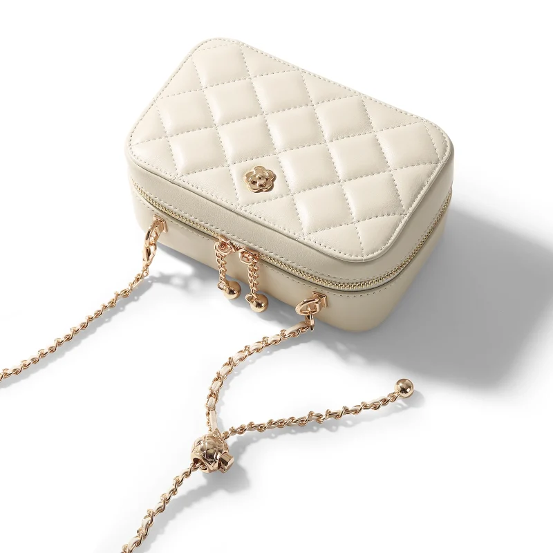 Luxury Quilted Original Hardware Embellished Crossbody Bag - Image 4