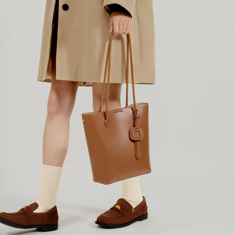 Retro Large Capacity Bucket Bag - Image 3