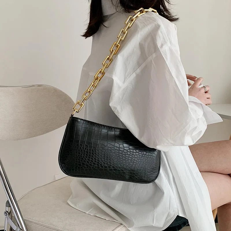 Minimalist Fashion Thick Chain Armpit Shoulder Bag - Image 4