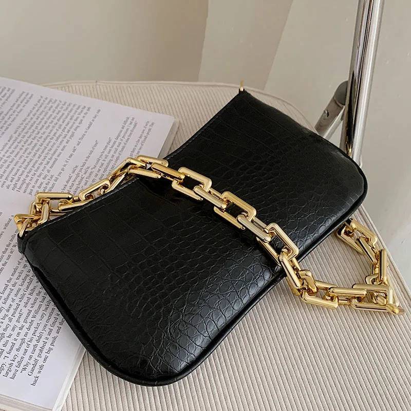 Minimalist Fashion Thick Chain Armpit Shoulder Bag - Image 2