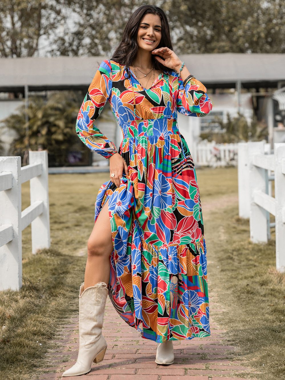 Bohemian Maxi Dress: Women's Printed V-Neck Long Sleeve Dress