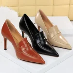 Versatile Retro Pointed Toe Pumps Leather High Heels