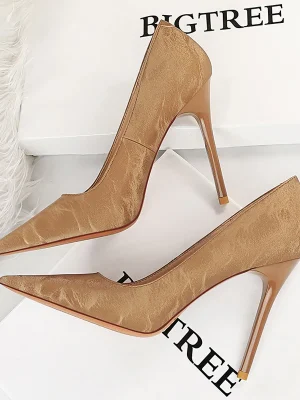 Retro Pointed Toe Stiletto High Heels