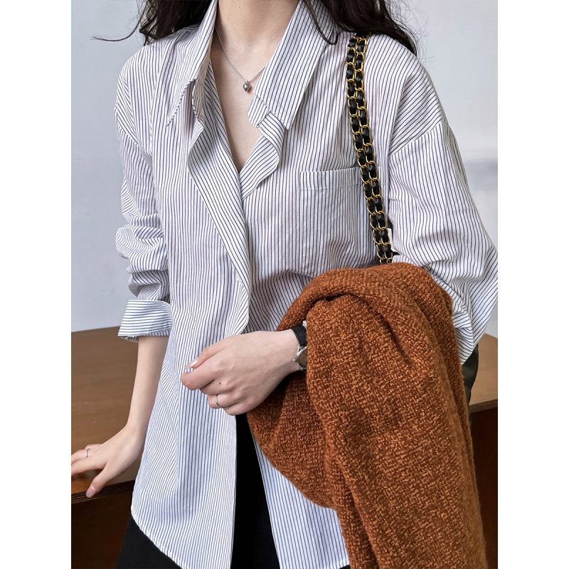 Elegant Striped Shirt - Image 3
