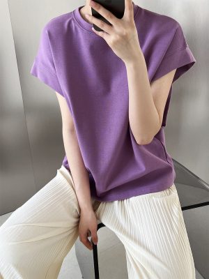 Right Angle Shoulder Short-Sleeved T-Shirt: Loose Design Batwing Sleeve Summer Top for Women