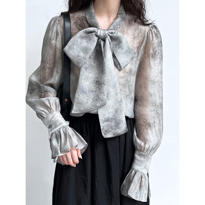 Autumn Niche Design: Ink Printing Lace-Up Shirt with Bow Flare Sleeves for Women