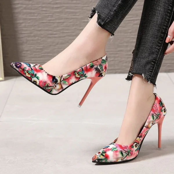 Eco-Friendly Glossy Floral Pointed Toe Stiletto Pumps - Image 3