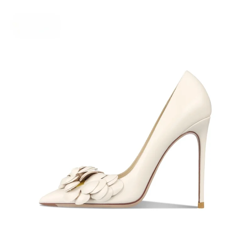 Genuine Leather Camellia Buckle Pointed Pumps - Image 3