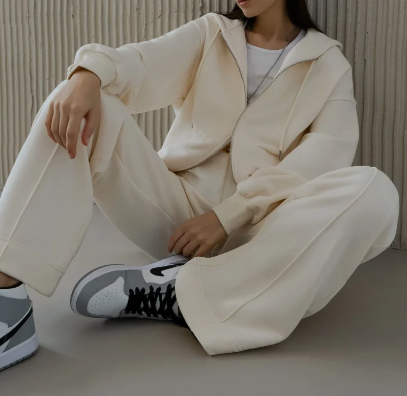 Eco-friendly Oversize Fleece Hooded Tracksuit Set - Image 4