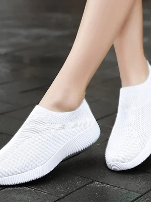 Plus Size Breathable Slip-On Platform Sneakers