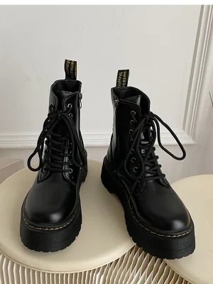 Minimalist Lace-Up Combat Boots Chunky Heel