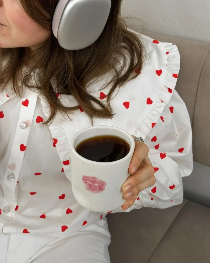 Eco-friendly Heart Print Peter Pan Collar Blouse - Image 5