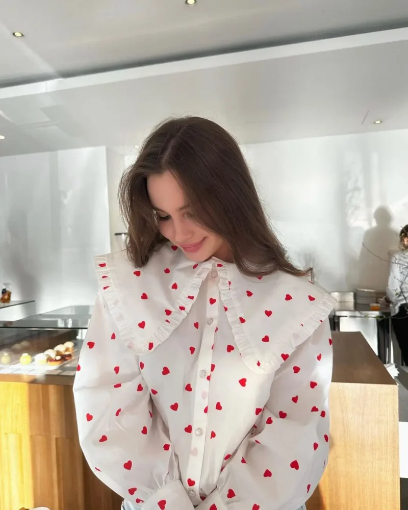 Eco-friendly Heart Print Peter Pan Collar Blouse - Image 3