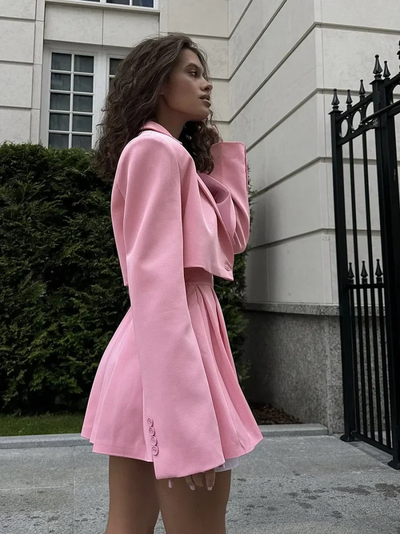 Eco-friendly Stylish Crop Blazer and Pleated Skirt - Image 5