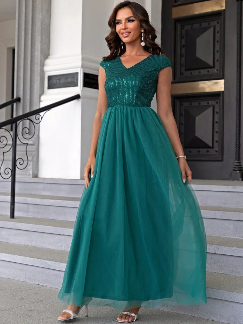 Elegant Vintage Black Sequin Maxi Dress - Image 5
