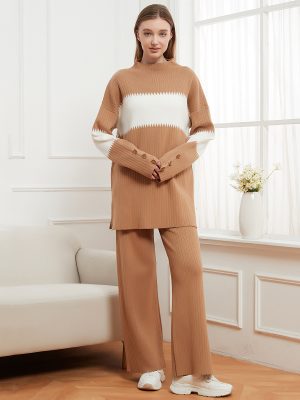 Stitching Pullover & Split Sweater Trousers Set – Casual Two-Piece