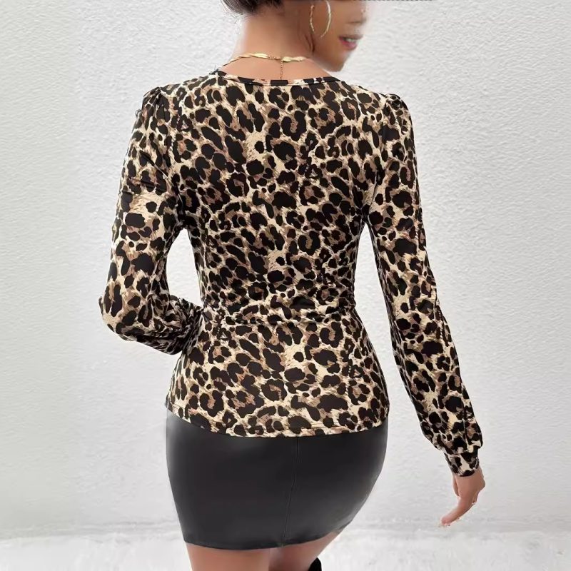 Leopard Print Pleated T-Shirt Top with Lace Collar for Women - Image 2