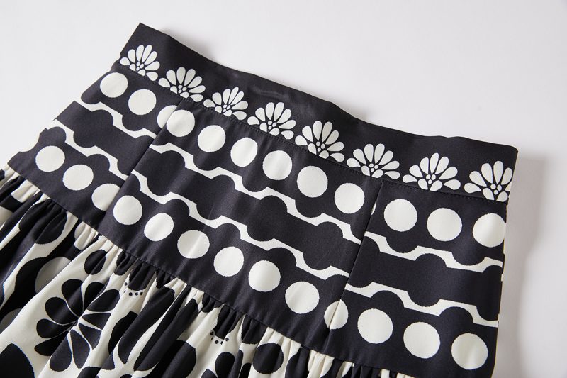 Black and White Flower Camisole and High Waist Skirt Two-Piece Set - Image 9