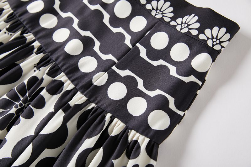 Black and White Flower Camisole and High Waist Skirt Two-Piece Set - Image 10