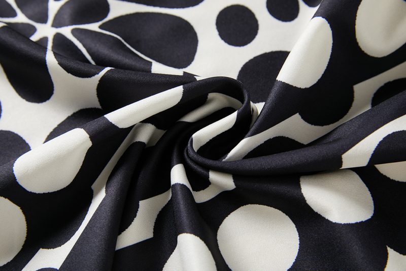 Black and White Flower Camisole and High Waist Skirt Two-Piece Set - Image 13