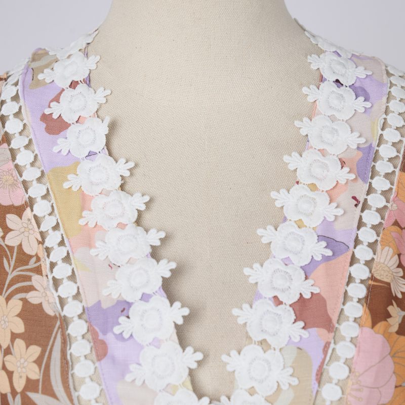 Sweet Linen Pattern Patchwork Lace Trim V Neck Dress - Image 4