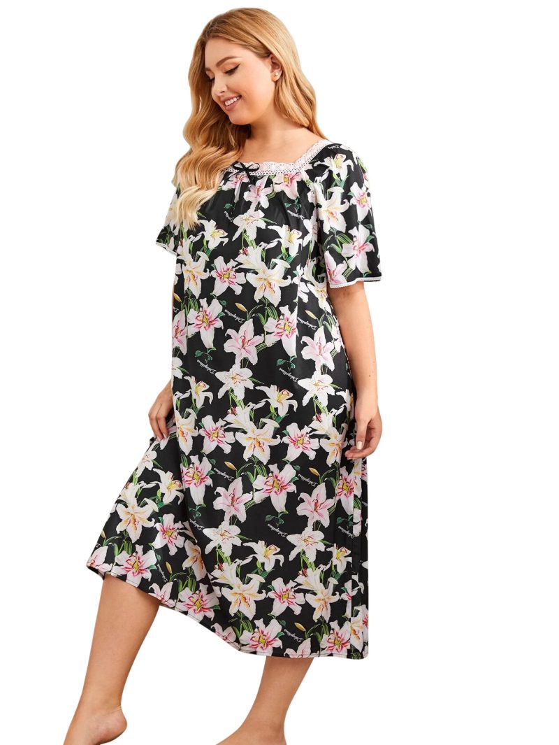 Plus Size Lace Stitching Short Sleeve Printed Nightdress for Women - Image 7