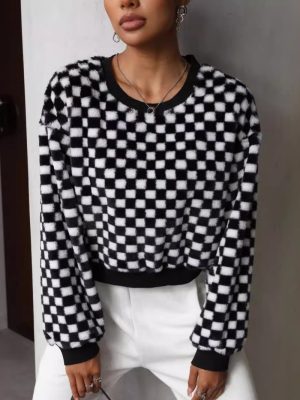 Loose Round Neck Black White Plaid Long Sleeve Plush Pullover Sweater